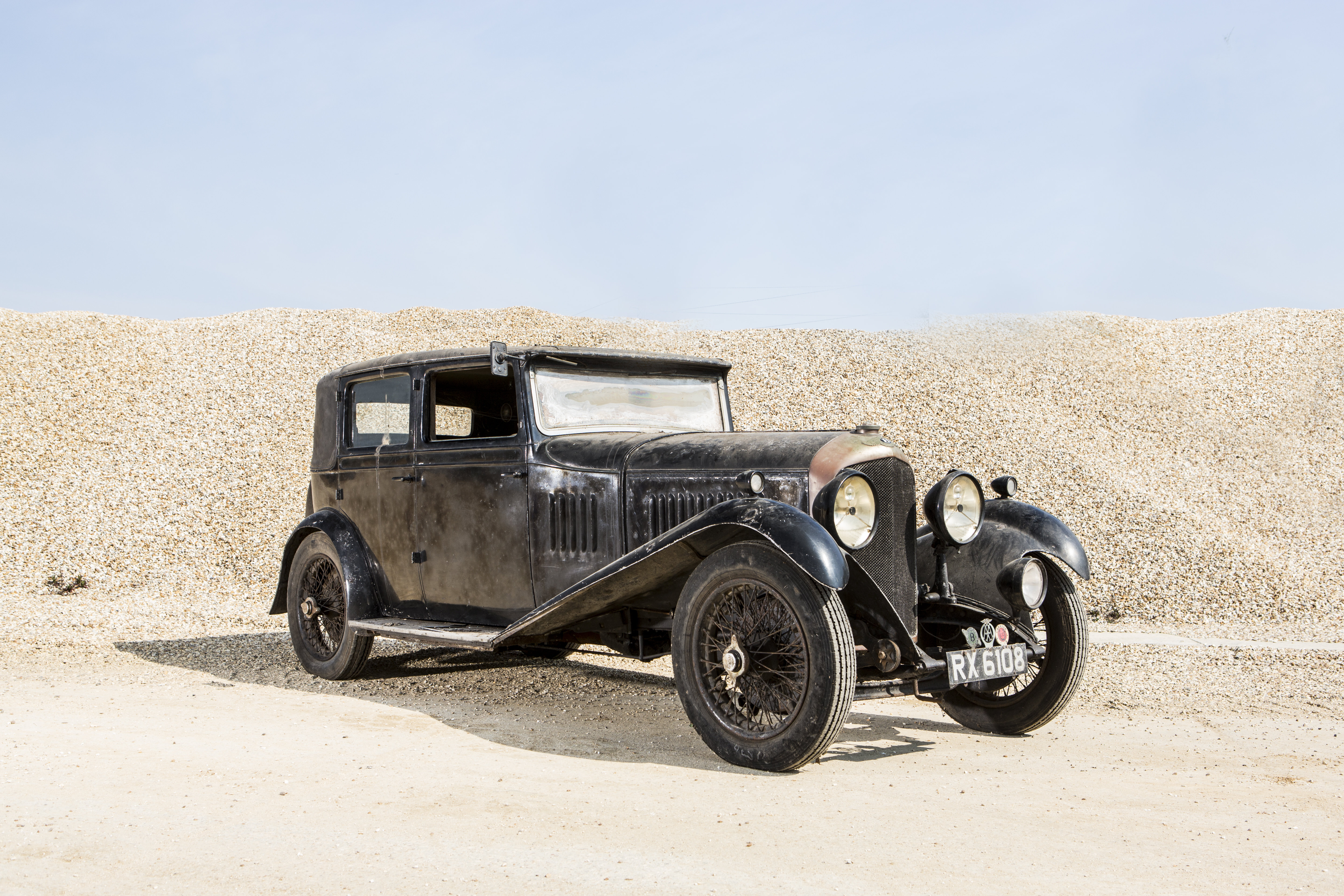 BONHAMS BEAULIEU SALE SEES BARN FIND BENTLEY SOAR TO MORE THAN DOUBLE ESTIMATE  cover