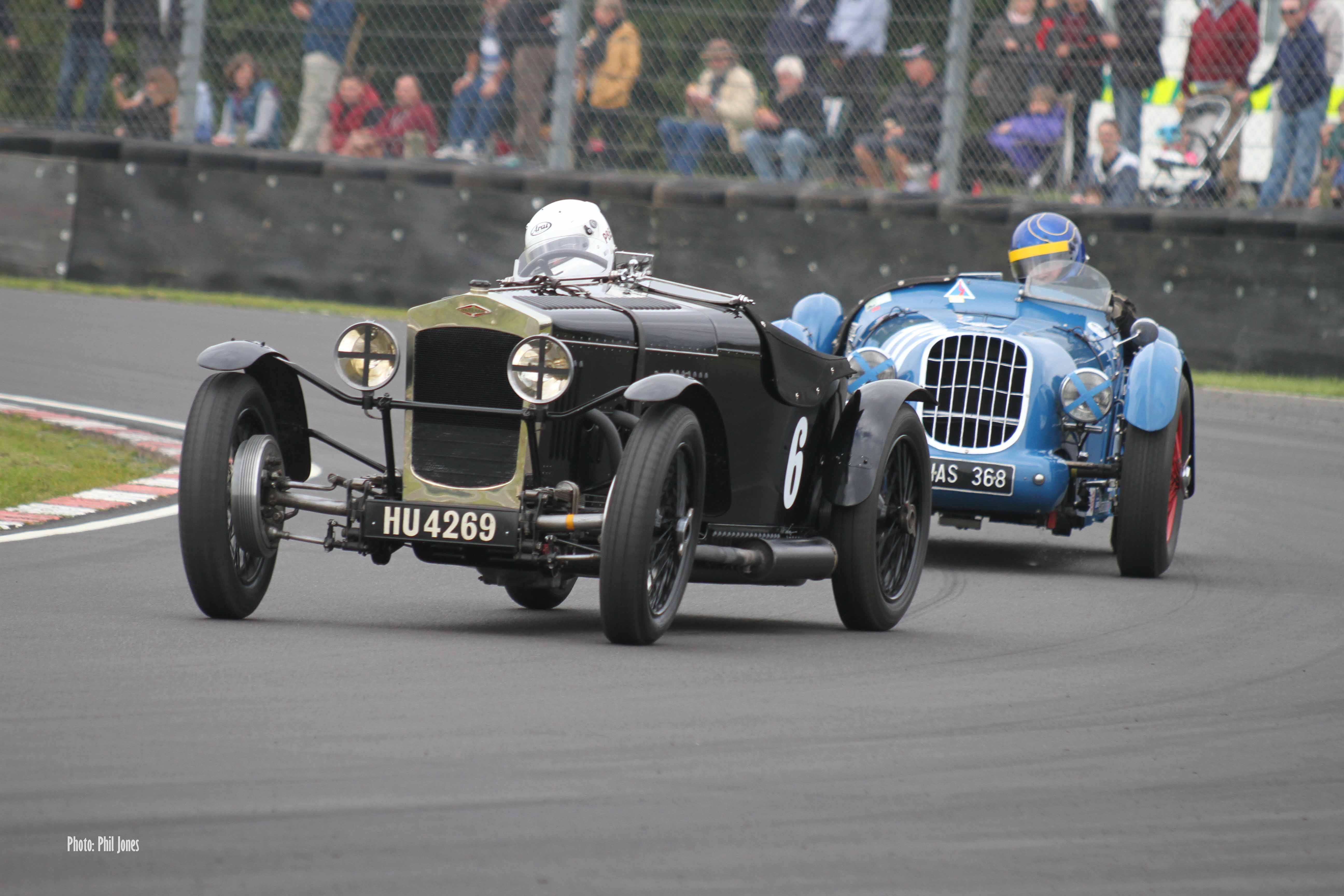 VSCC Pre-war Sports-Cars entertain at the Castle Combe Autumn Classic cover