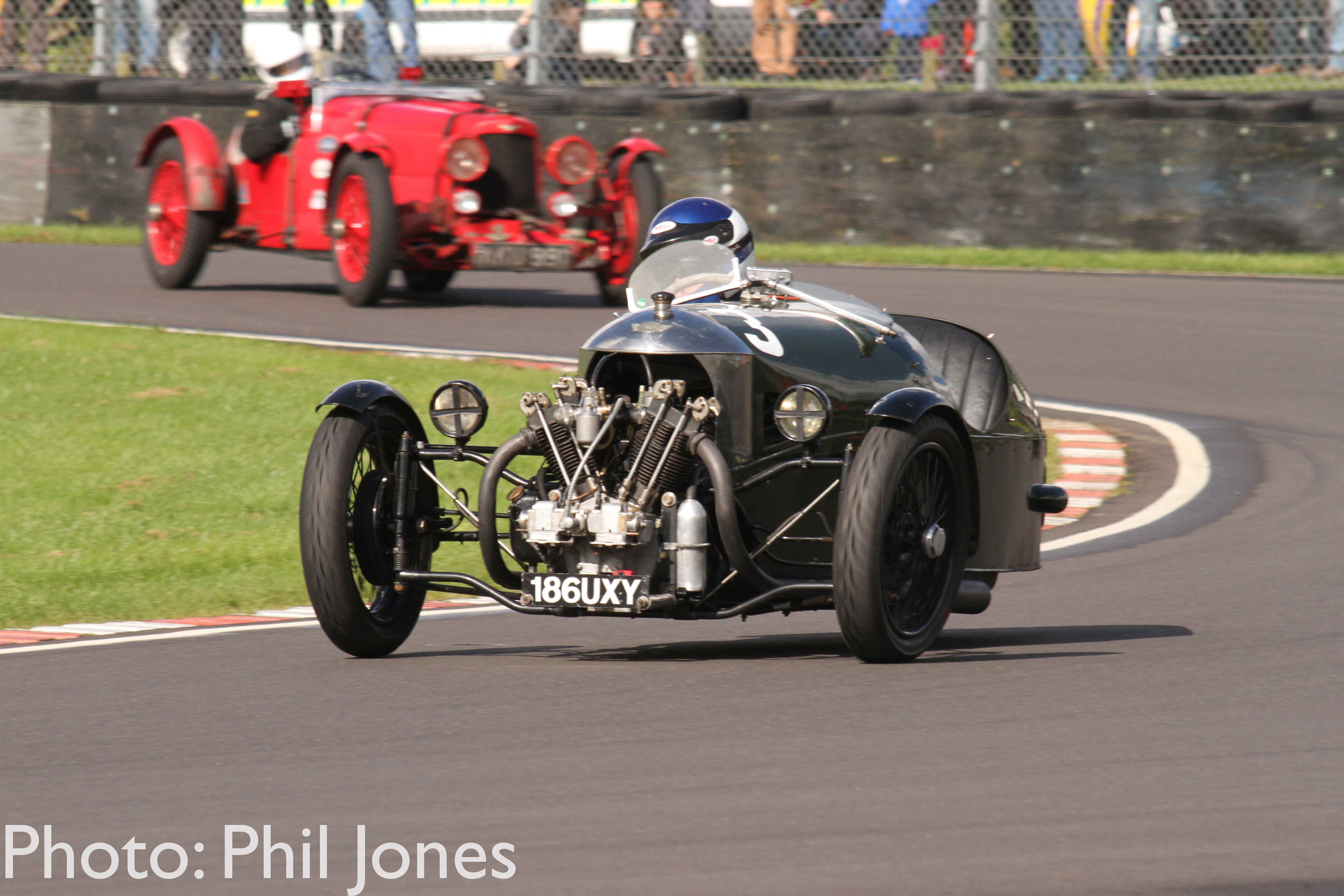 Entries Now Open for VSCC Pre-war Sports-Cars Race at the Castle Combe Autumn Classic cover