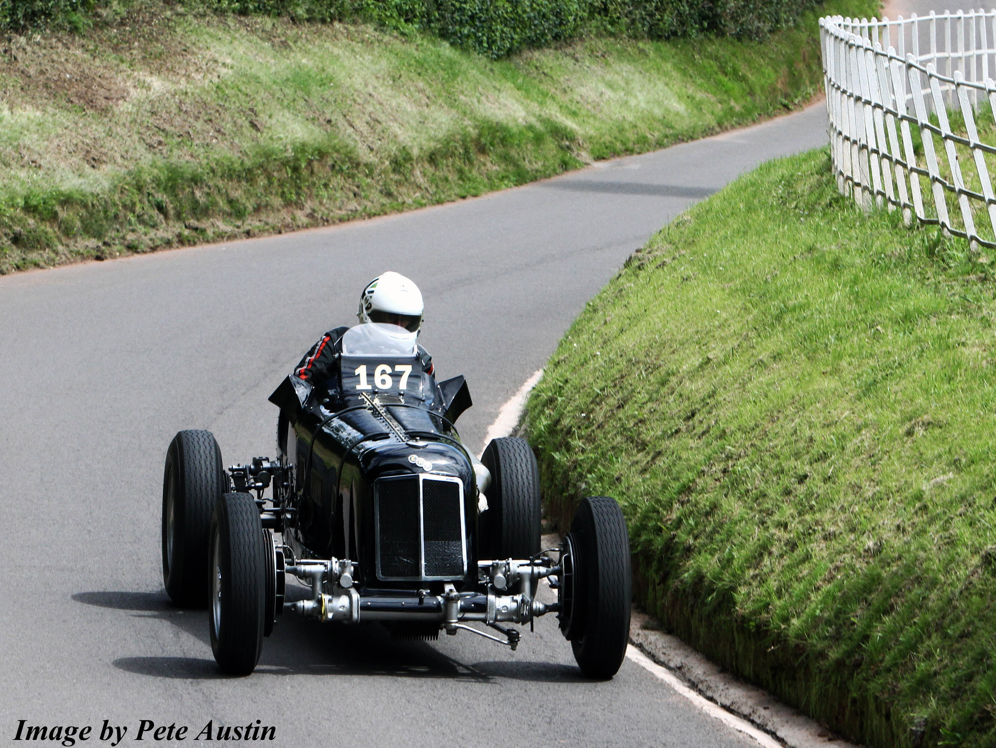 World’s Oldest Motorsport Venue to host the Vintage Sports-Car Club once again this weekend cover
