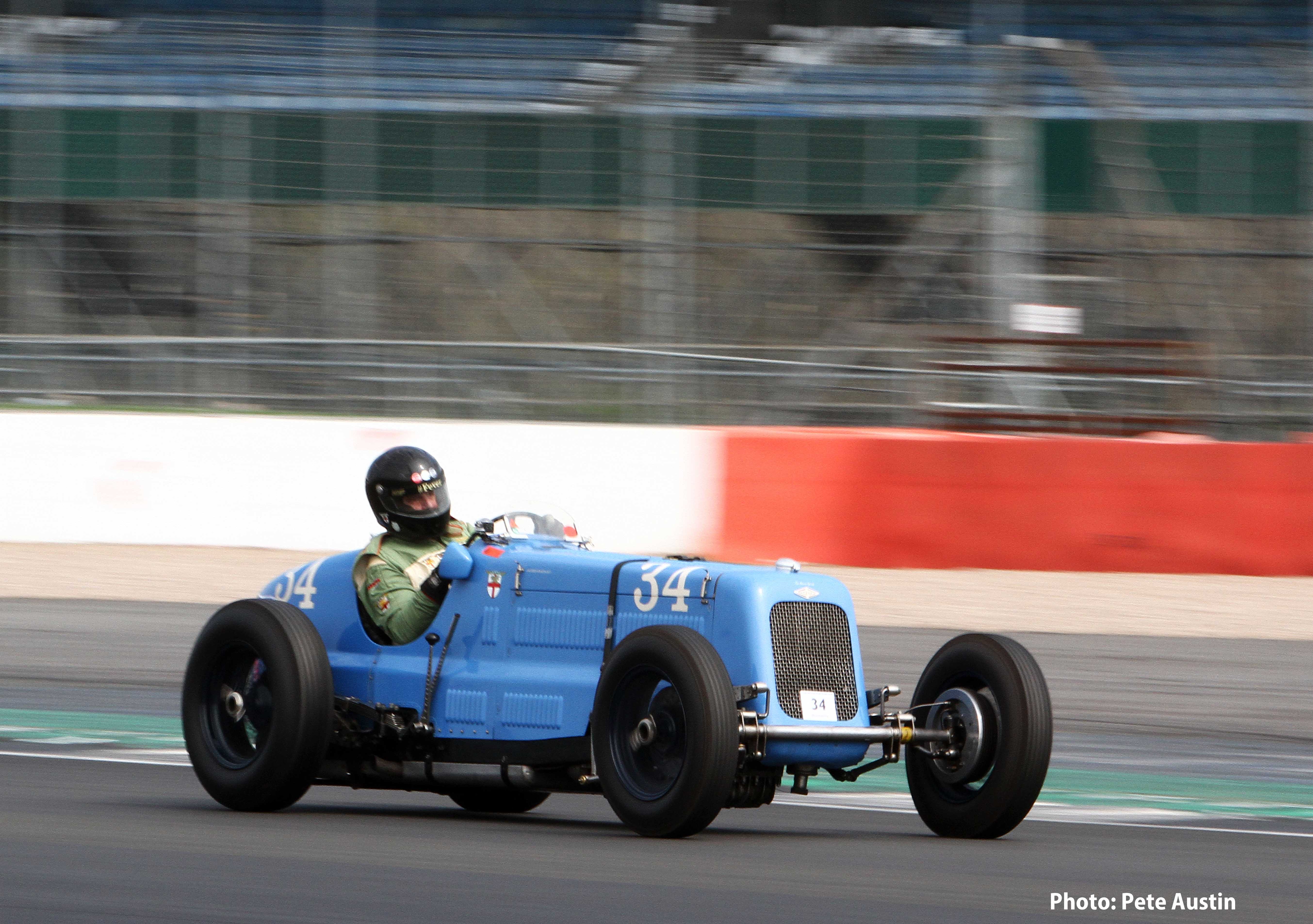 Formula Vintage 2018 Race Season Commences at Round 1 - Silverstone cover